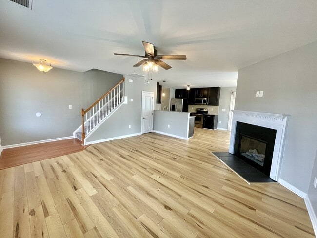 Foto del edificio - 3 bed, 2 bath Nest in Cameron