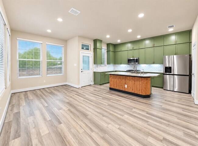 Foto del edificio - 8851 Oakland Rd