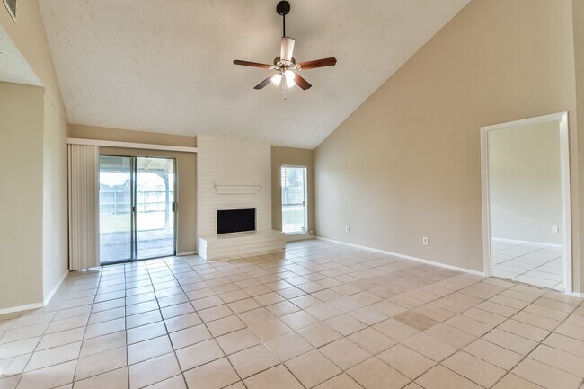 Foto del edificio - 9503 Bent Spur Ln
