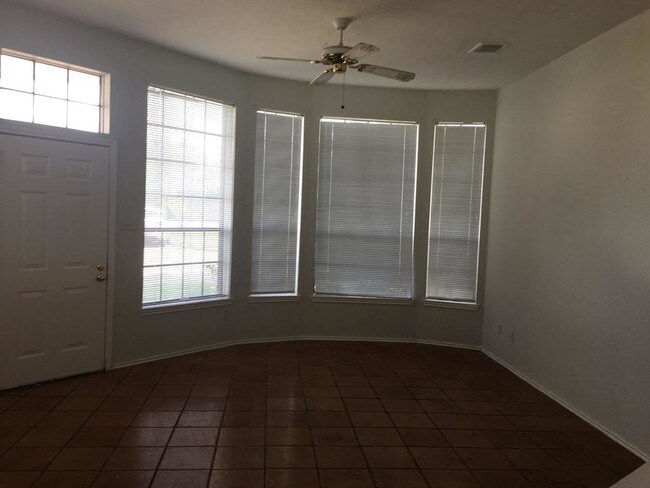 Foto del edificio - 8888 Benning Dr