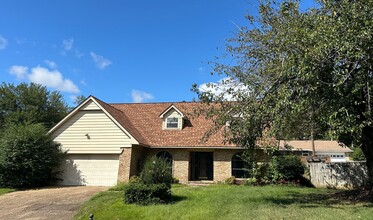 Building Photo - 2507 Dallas Cir