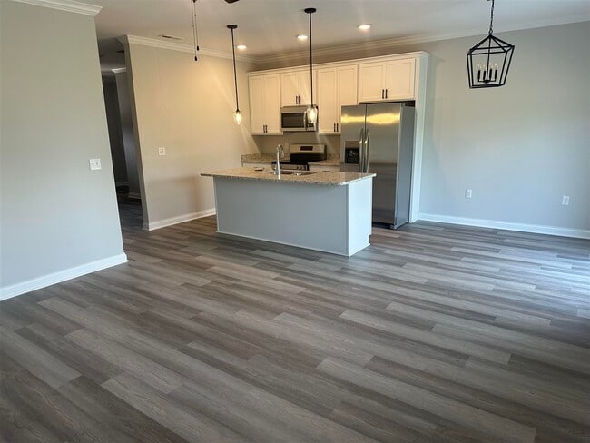 Building Photo - 6469 Fortuna Ave