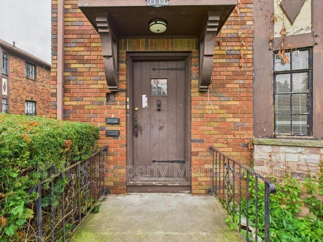 Foto del edificio - 1119 Copley Rd