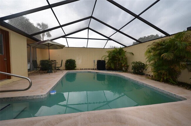 Foto del edificio - 5057 Bermuda Cir