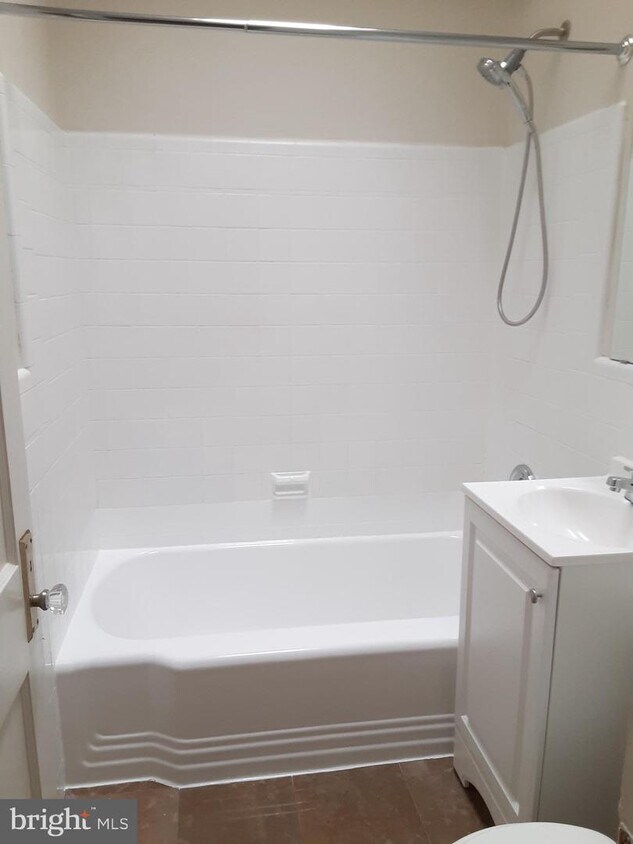 Foto principal - 742 Windermere Ave