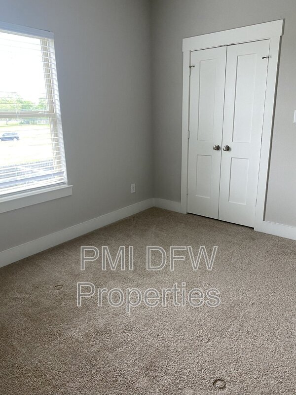 Foto del edificio - 204 Stone Cir