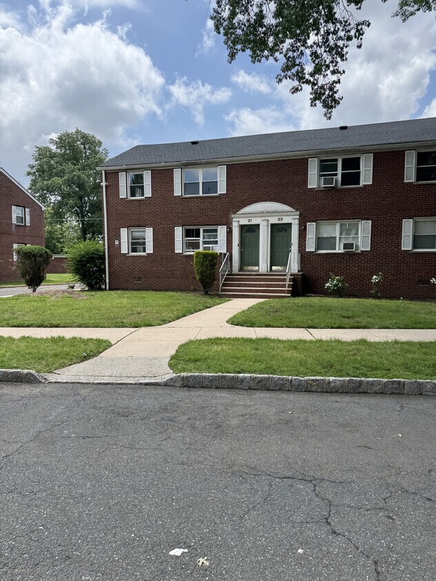 Primary Photo - 21B Carolyn Terrace