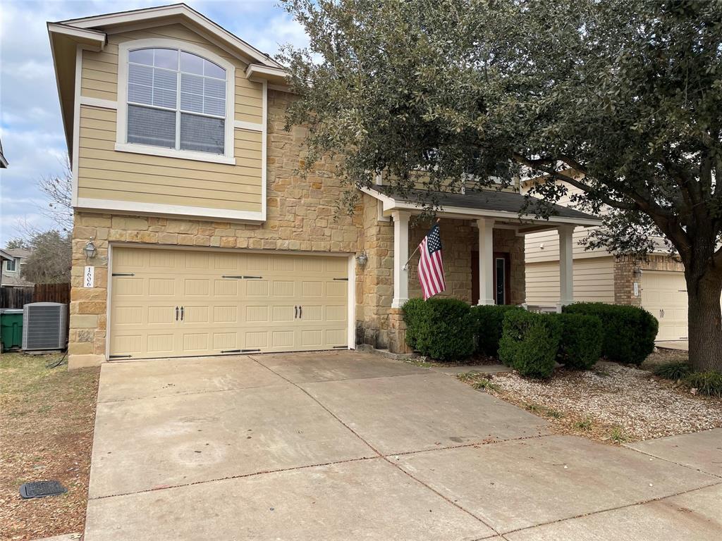 Primary Photo - 1606 Yoakum St