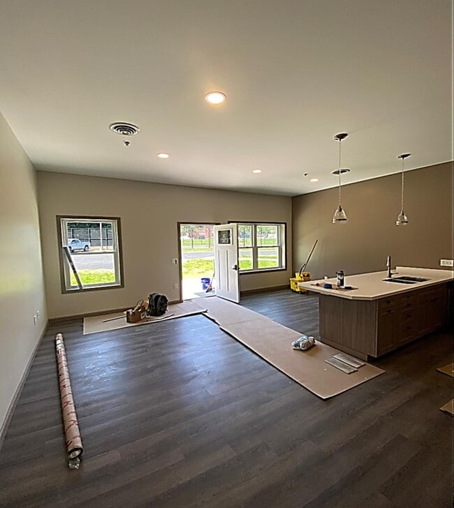 127 Lake St Unit 11255 Years and older, Chittenango, NY 13037 Condo