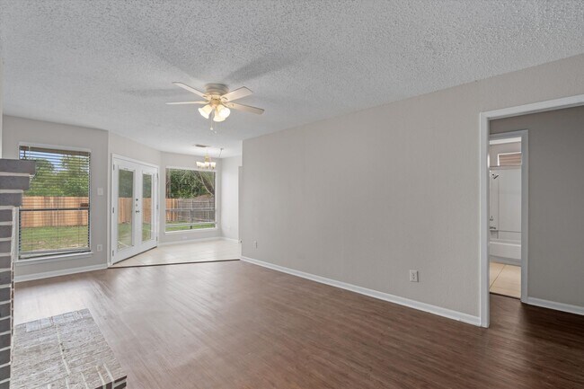 Building Photo - 13357 Water Oak Ln