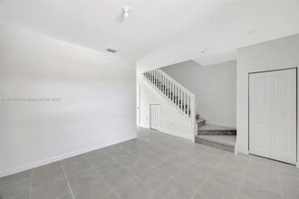 Building Photo - 2796 SE 26th Ave