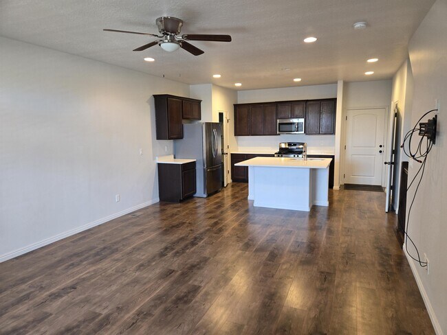 Building Photo - 5661 W Pelican Ridge Ln