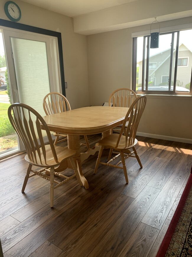 Dining room - 490 Eastbrooke Ln