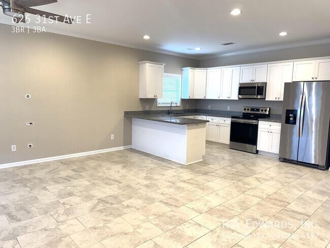 Foto del edificio - 626 31st Ave E