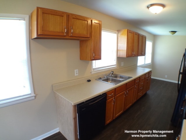 Building Photo - Three Bedroom One Bathroom Single Family H...