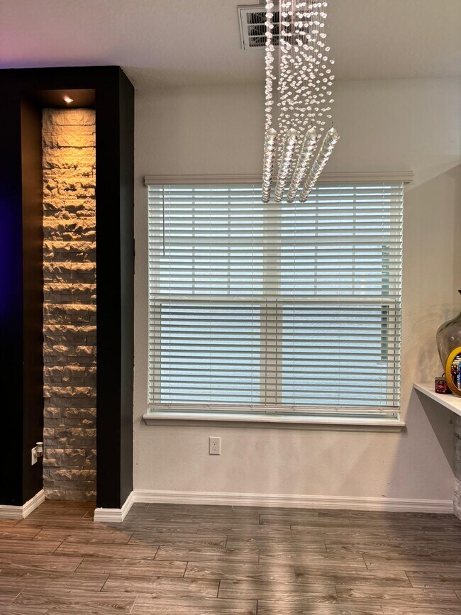 Foto del edificio - 1566 Astoria Arbor Ln