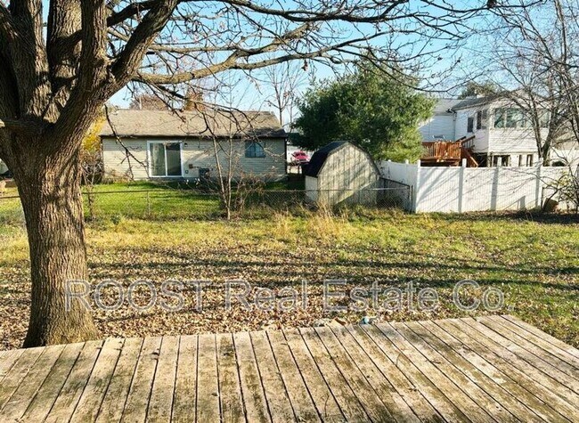 Foto del edificio - 3044 Arrowsmith Dr