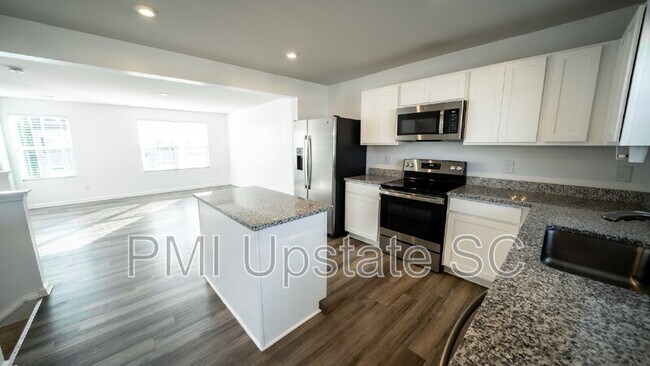 Foto del edificio - 226 Coldwater Creek Ct