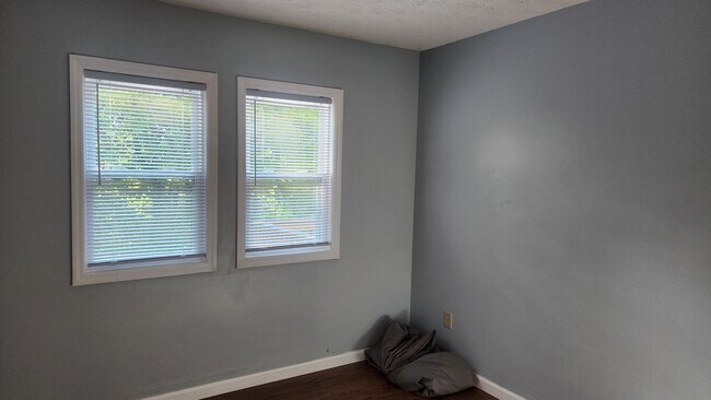 Foto del edificio - 1563 Sunset Farms Rd