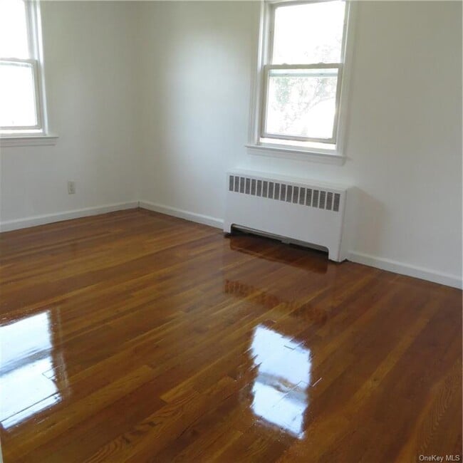 Building Photo - 573 Park Ave