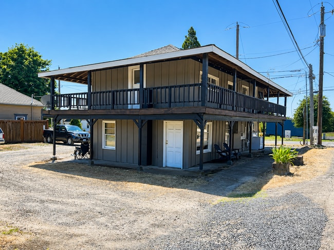 Building Photo - 205 E Main St