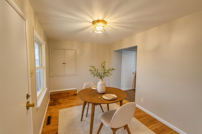 Foto del edificio - 1214 Cooper Ave