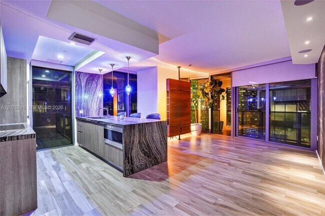 Building Photo - 801 S Miami Ave