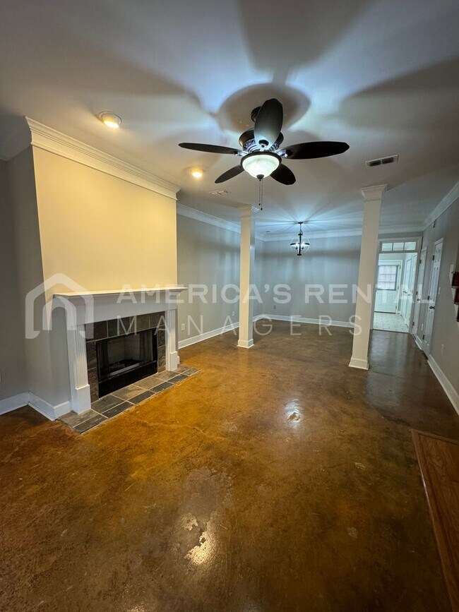 Foto del edificio - DEPOSIT PENDING! Townhome for rent in Hoov...