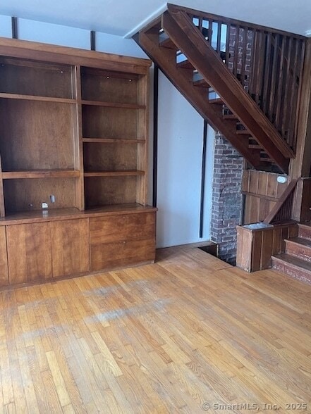 Building Photo - 102 Riverview Ave