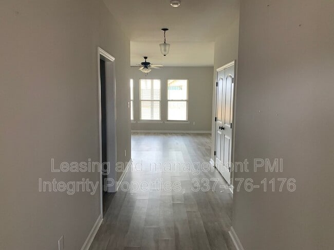 Building Photo - 201 St Caillin St