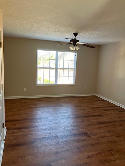 Building Photo - 4805 Poplar Crest Way