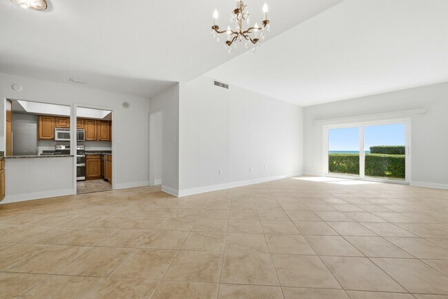 Foto del edificio - 615 Bayshore Dr