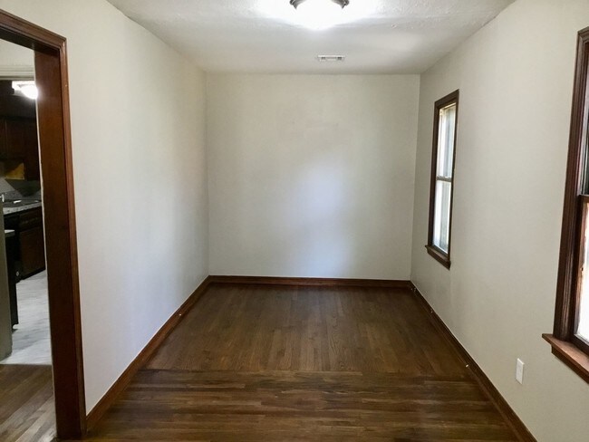 Building Photo - 3 br, 1 bath House - 1125 Bellevidere Drive
