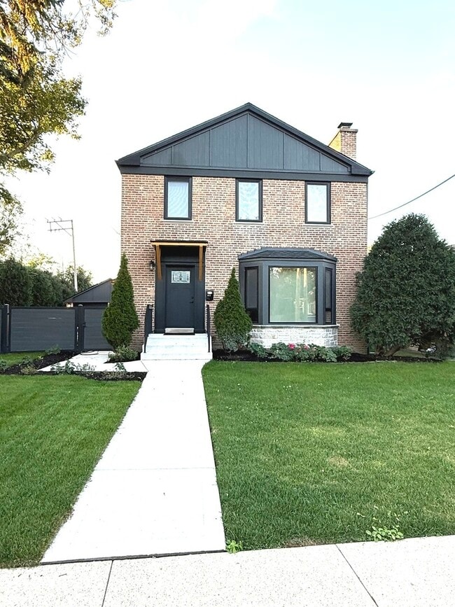 Foto del edificio - 819 Albion Ave