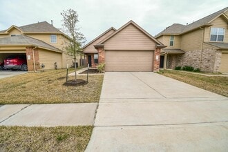 Building Photo - 5750 Kyle Cove Dr