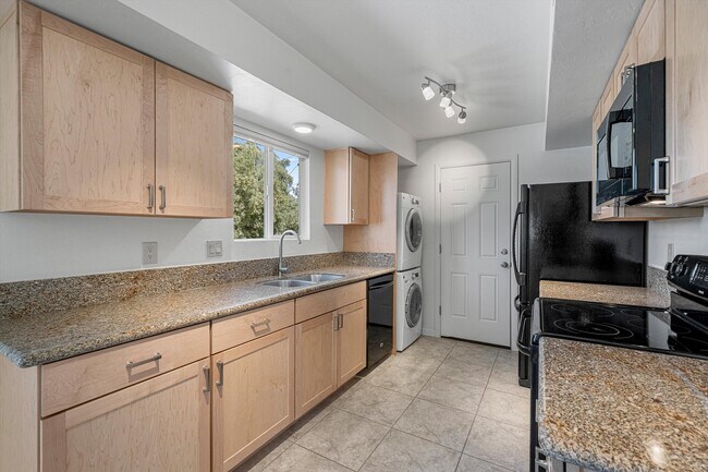 Foto del edificio - 1529 E Glenn St