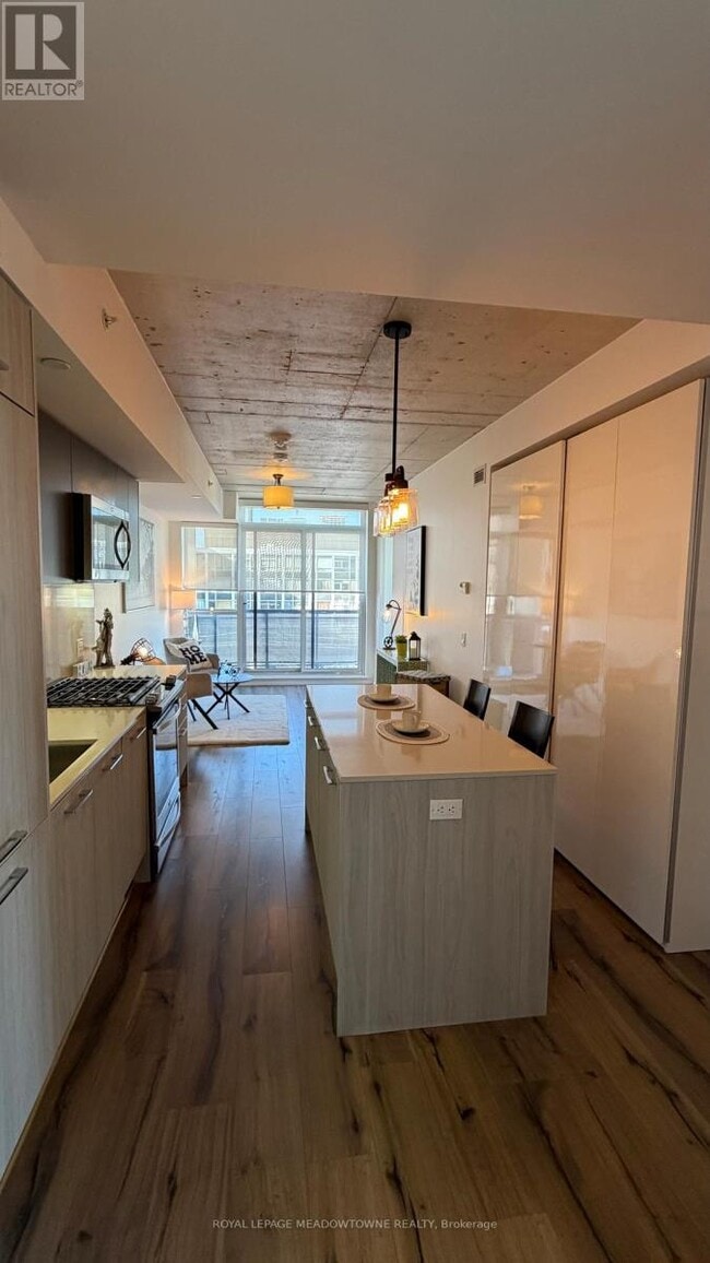 Building Photo - 665 Kingston Rd