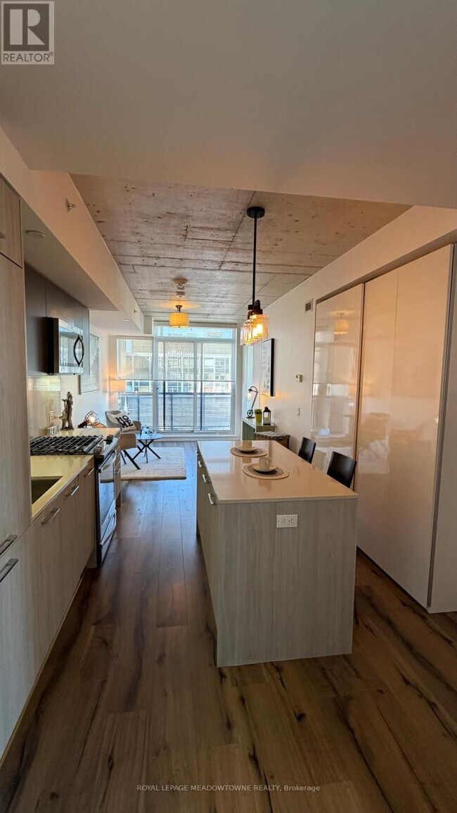 Photo du bâtiment - 665 Kingston Rd