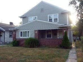 Building Photo - 6039 N College Ave