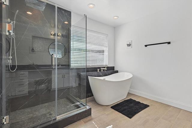 Foto del edificio - 3608 Courtdale Dr