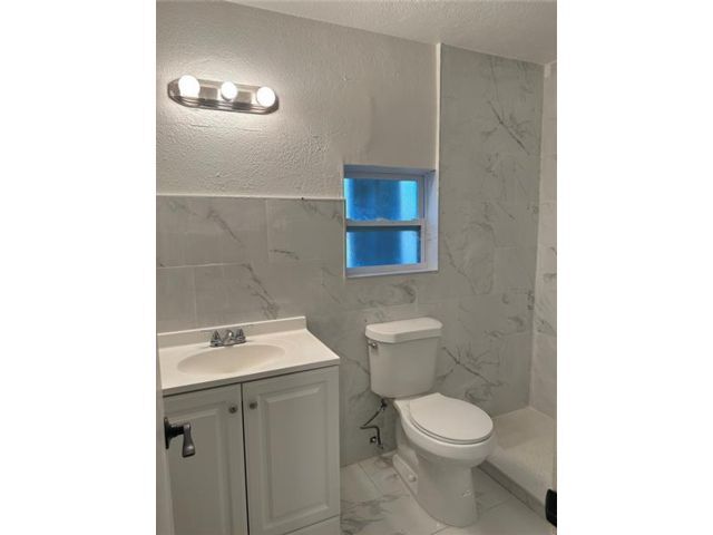 Foto del edificio - 808 NW 20th Ave