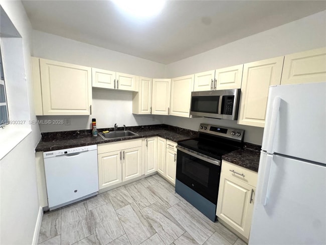 Photo - 1511 NE 42nd St House