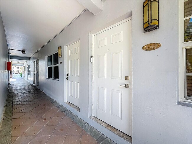 Foto del edificio - 2600 S Ocean Dr