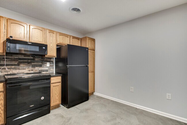 Foto del edificio - 101 Pinewood Dr