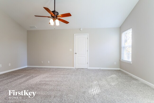 Building Photo - 6712 Carriage Walk Ln