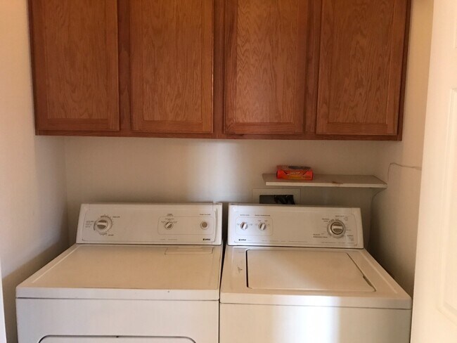 Washer/Dryer - 3329 Apple Blossom Ln
