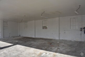 Building Photo - 6400 S Broadway