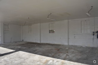 Building Photo - 6400 S Broadway