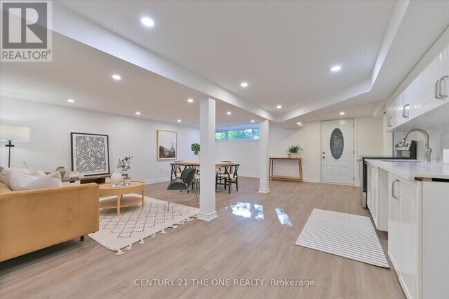 Photo du bâtiment - 421 Browndale Crescent