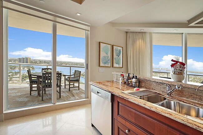 Foto del edificio - 2700 N Ocean Dr